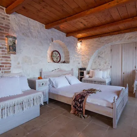 Villa Luxury Harron 4 Bed Private Pool Agios Nikolaos Zakynthos Town